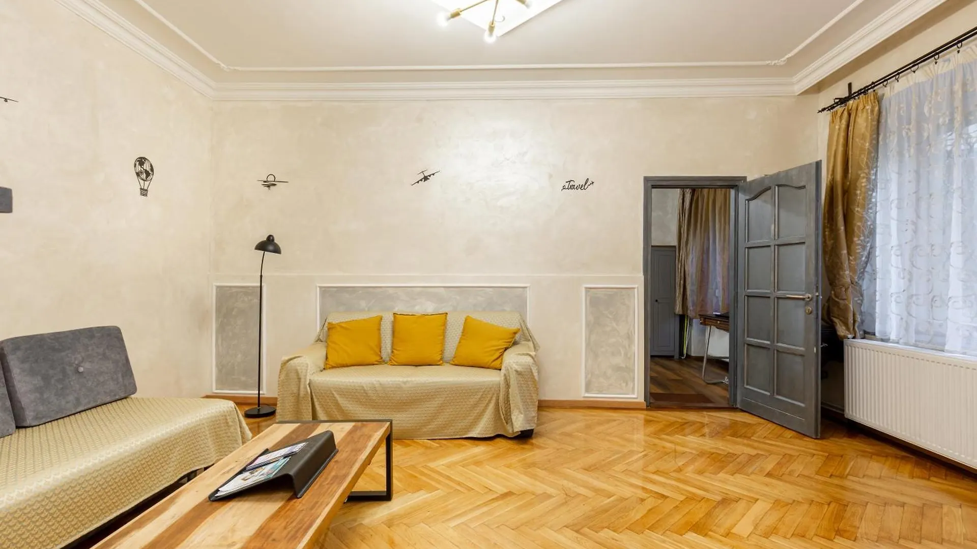 Appartamento Mari&Emi Flat In Corvin Budapest Ungheria